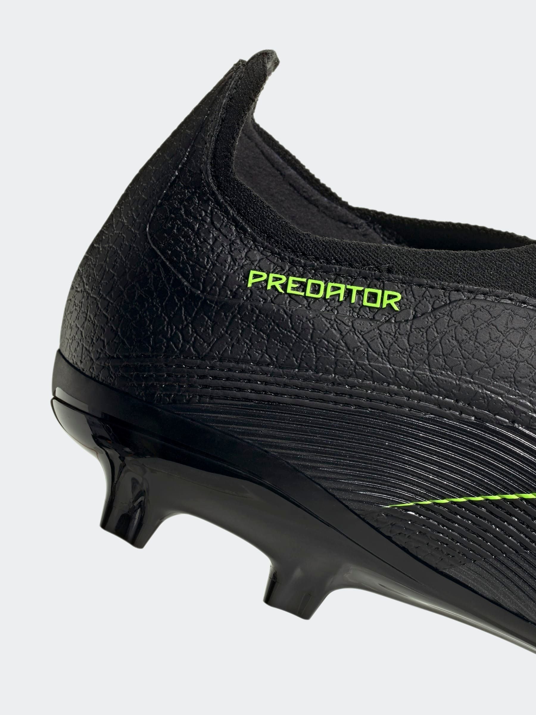 Buy adidas Black/Grey Adult Predator League Laceless Firm/Multi