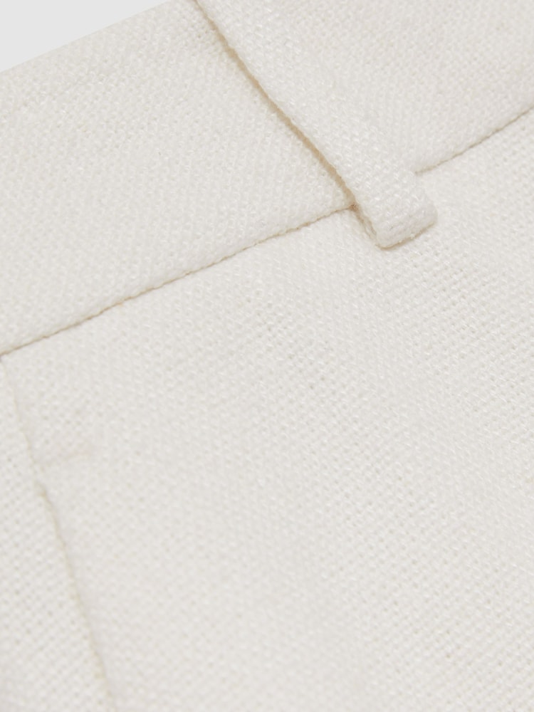 Reiss White Devon Linen-Blend Tailored Shorts - Image 7 of 7