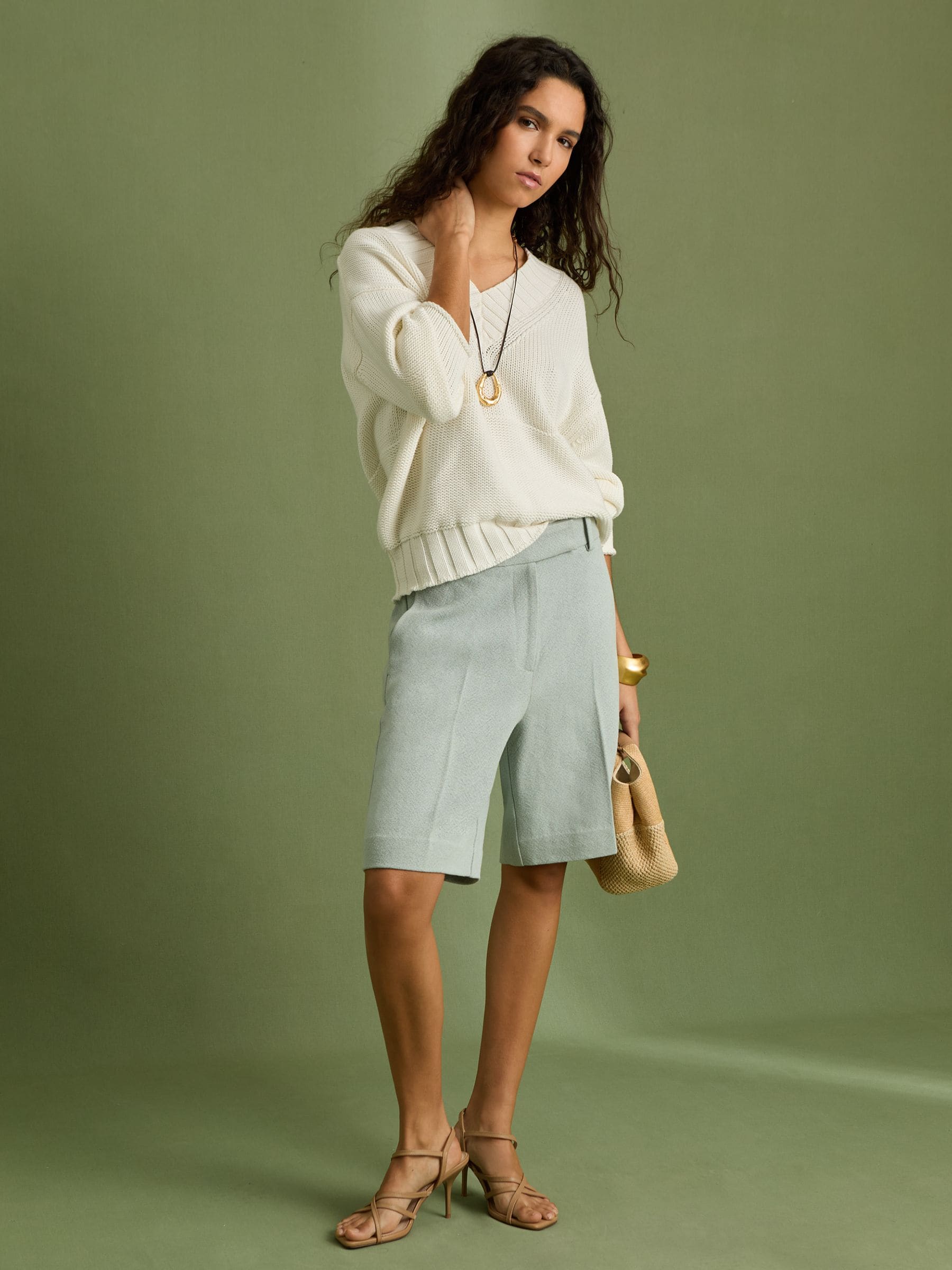 【海外限定】REISSショートパンツ☆Dalora Tailored Bermuda Sho Buy Reiss Blue Dalora Tailored Bermuda Shorts with Linen