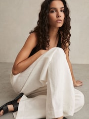 Reiss מכנסי פשתן בגזרה רחבה עם חגורה, דגם Analise - תמונה 1 מתוך 7