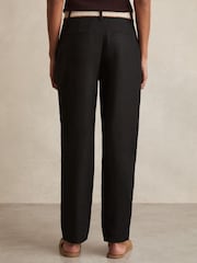 Reiss Black Beau Linen Belted Tapered Trousers - Image 5 of 6