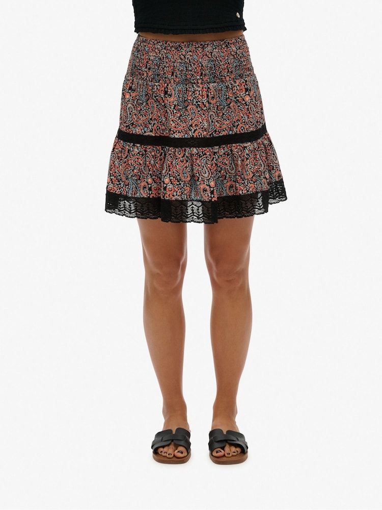 Preto - Superdry mini saia estampada com acabamento em renda e camadas - Imagem 1 de 4