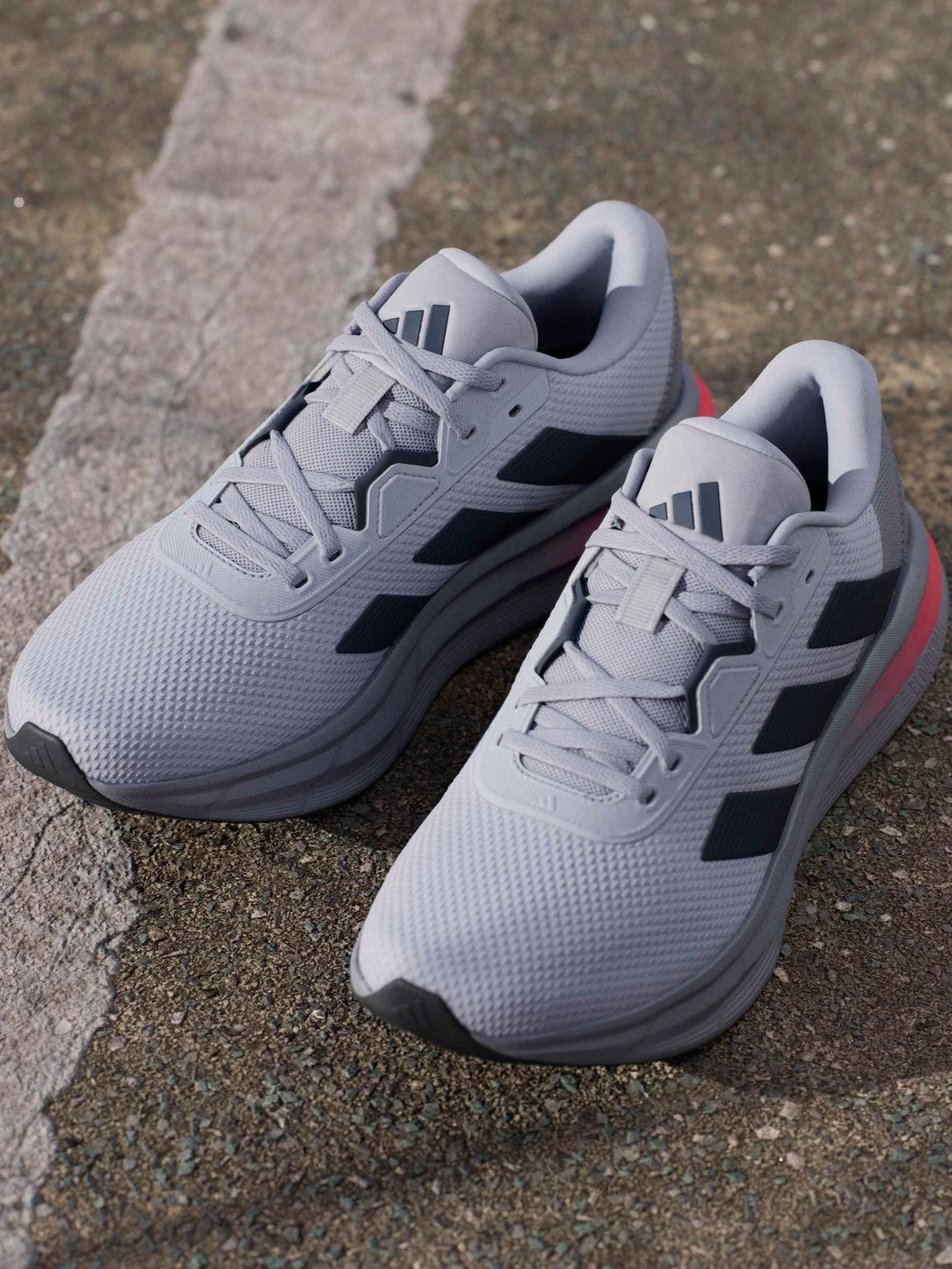 Next：日本 グレークローム - adidas ギャラクシー 7 ランニング
