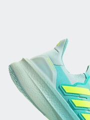 adidas Green Ultraboost 5 Trainers - Image 16 of 17
