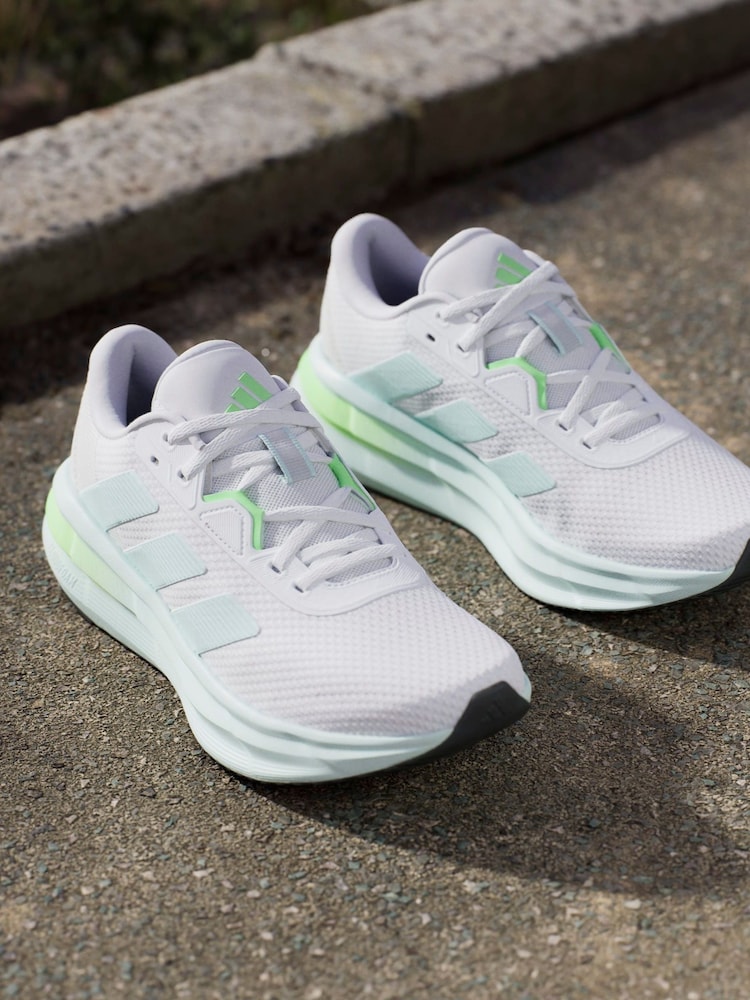 adidas White cream Galaxy 7 Trainers - Image 7 of 16