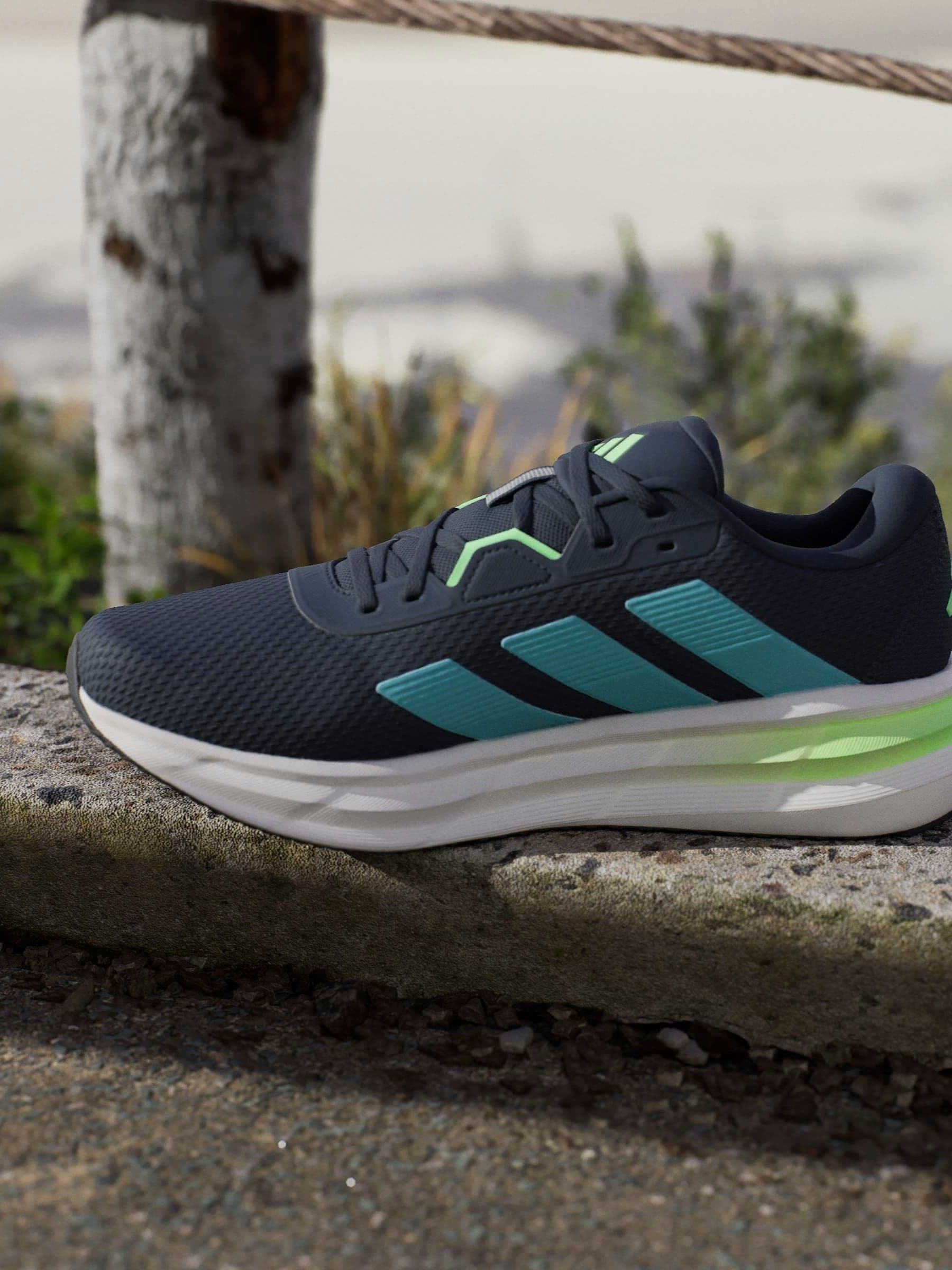 Next：日本 ダークブルー - adidas ギャラクシー 7 ランニングシューズ