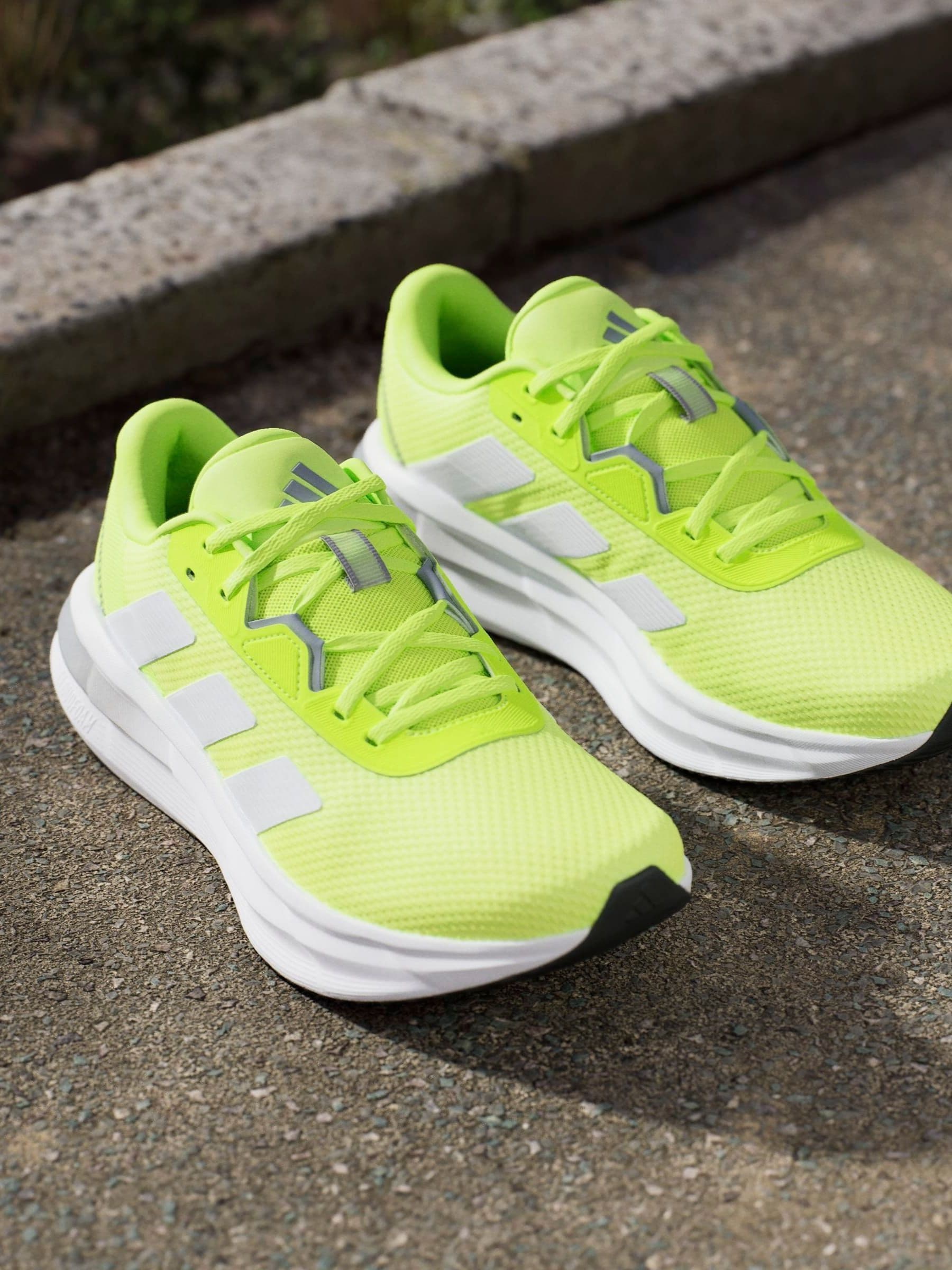 Next：日本 グリーン - adidas ギャラクシー 7 ランニングシューズ