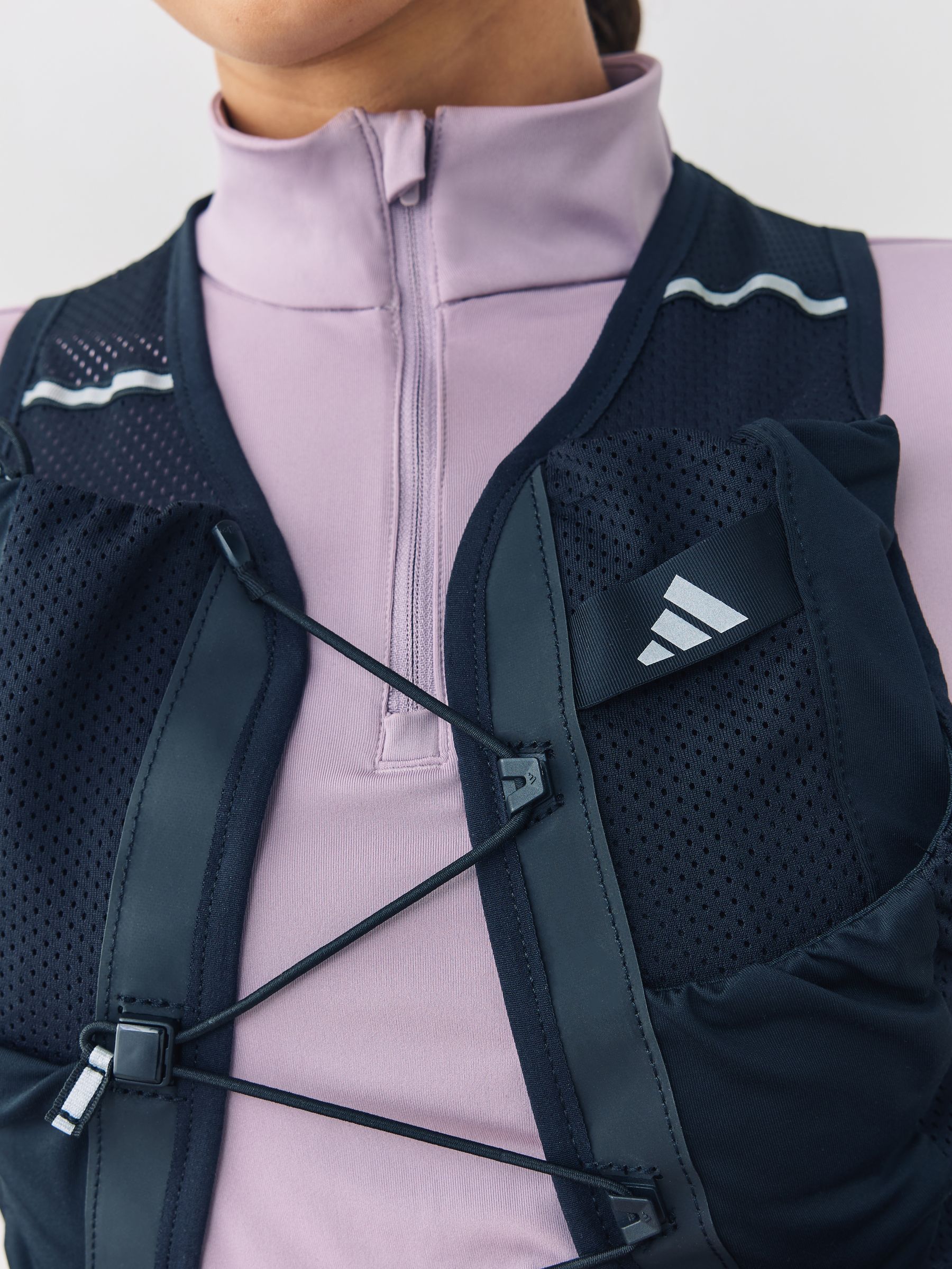 Next：日本 ブラック - adidas ランニング タンクトップ from Next Japan
