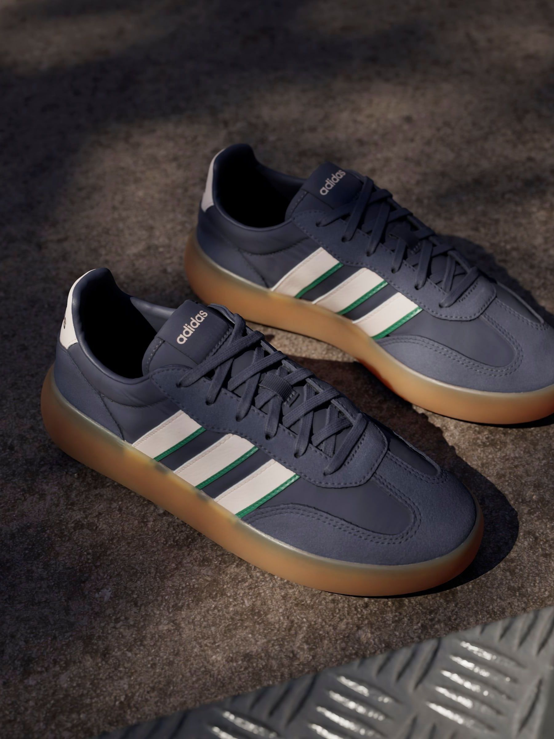 Cumpără Albastru - Pantofi sport adidas Barreda Decode from Next