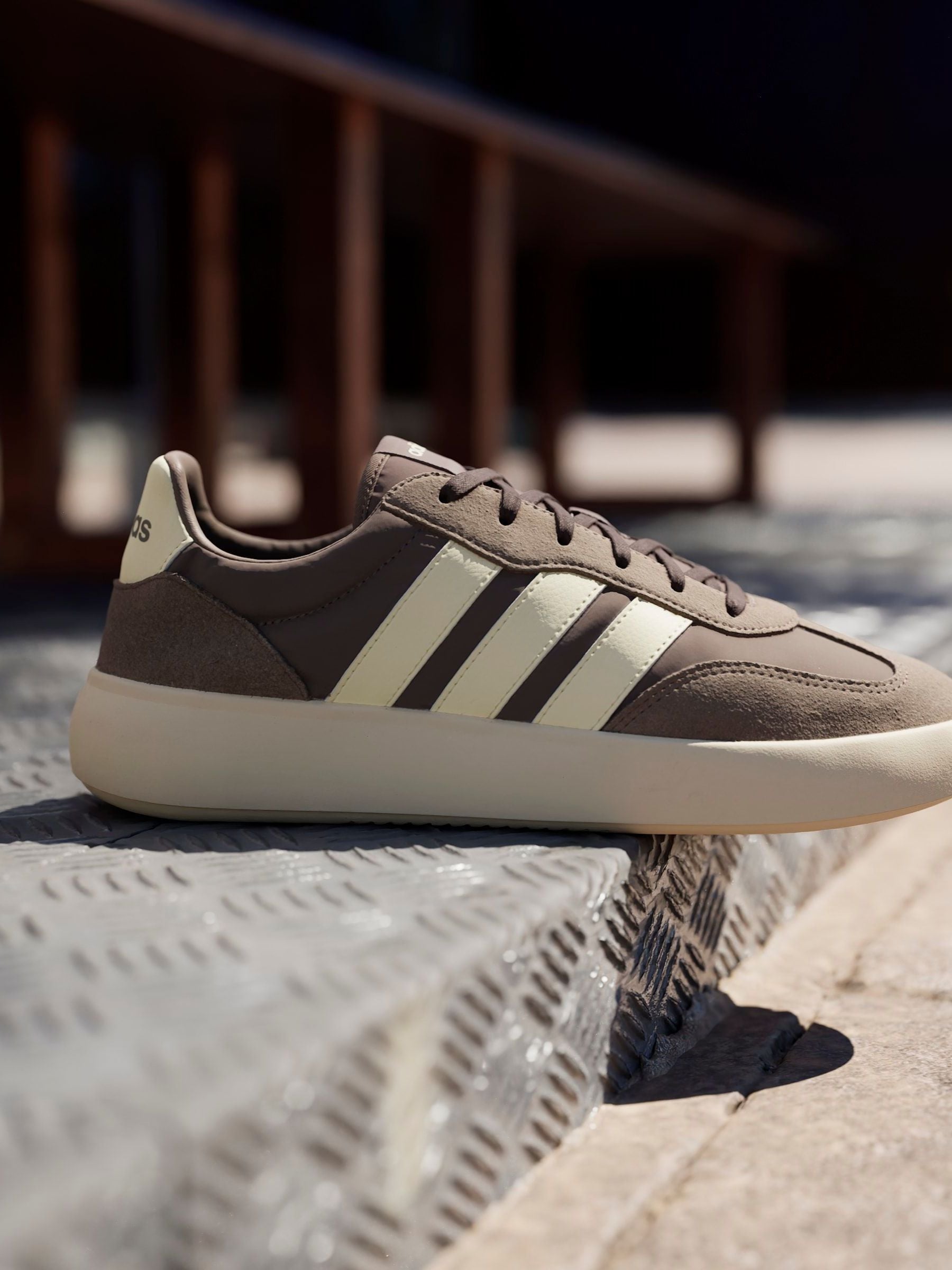 Cumpără Maro - Pantofi sport adidas Barreda Decode from Next Romania