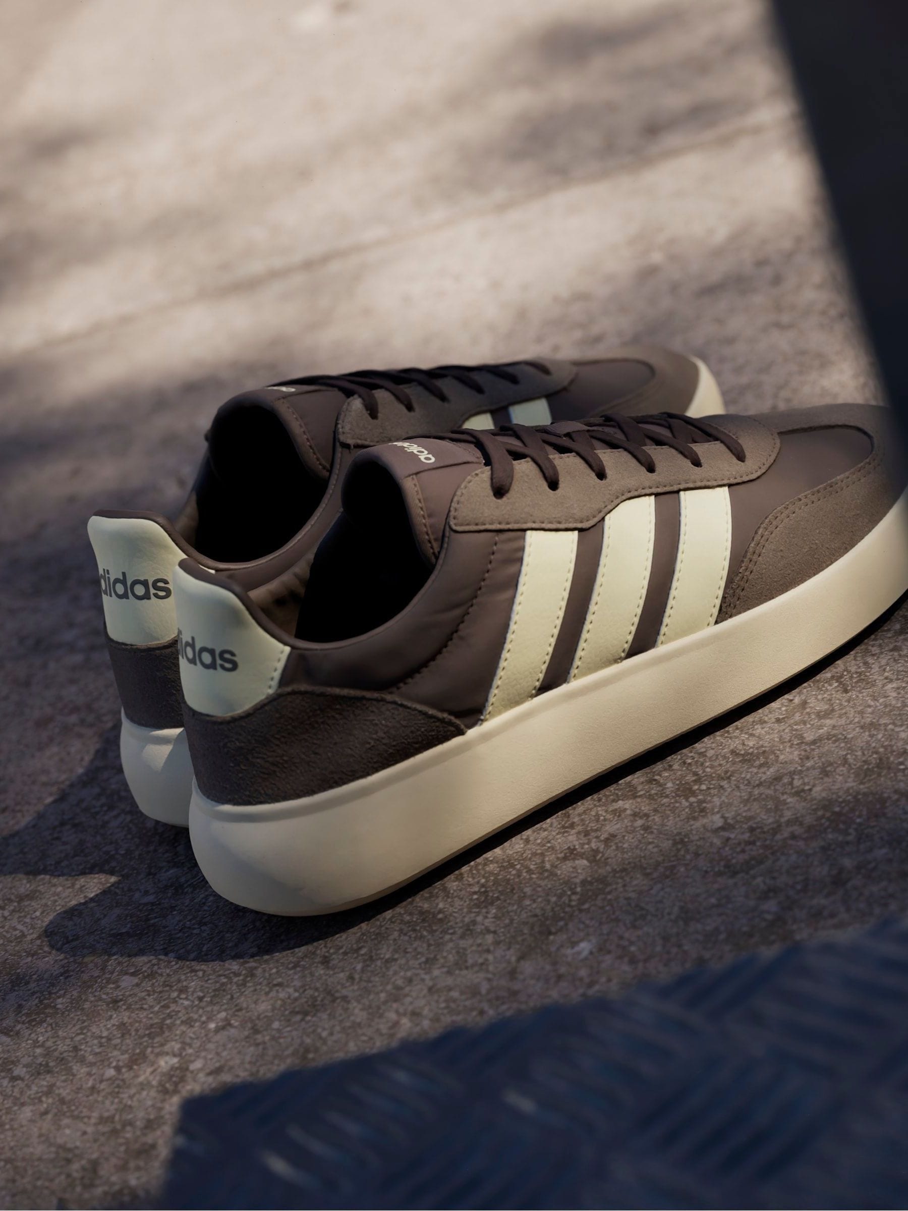 Cumpără Maro - Pantofi sport adidas Barreda Decode from Next Romania