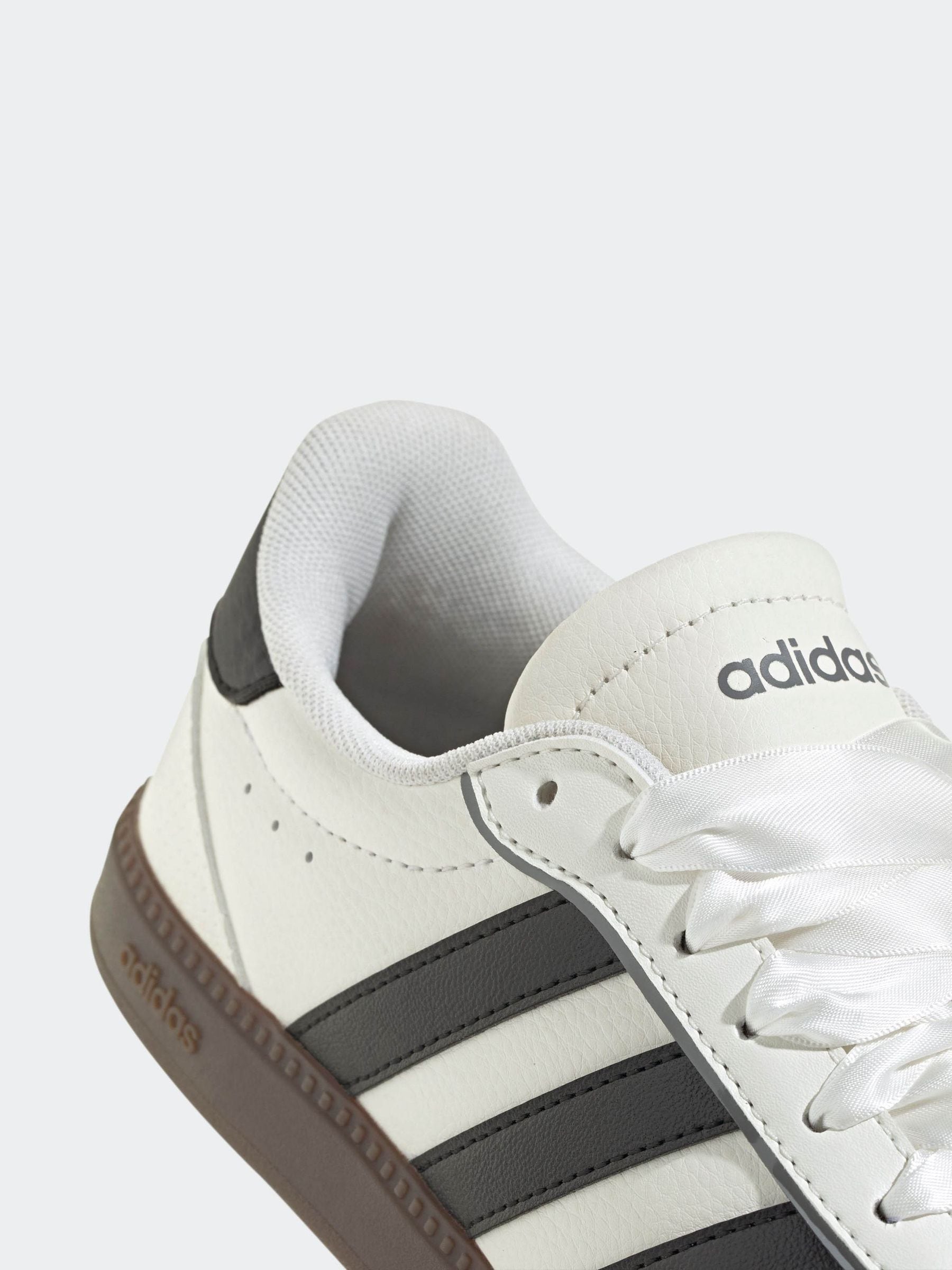 Comprar Branco/Cinza - Sapatilhas adidas Breaknet Sleek from Next