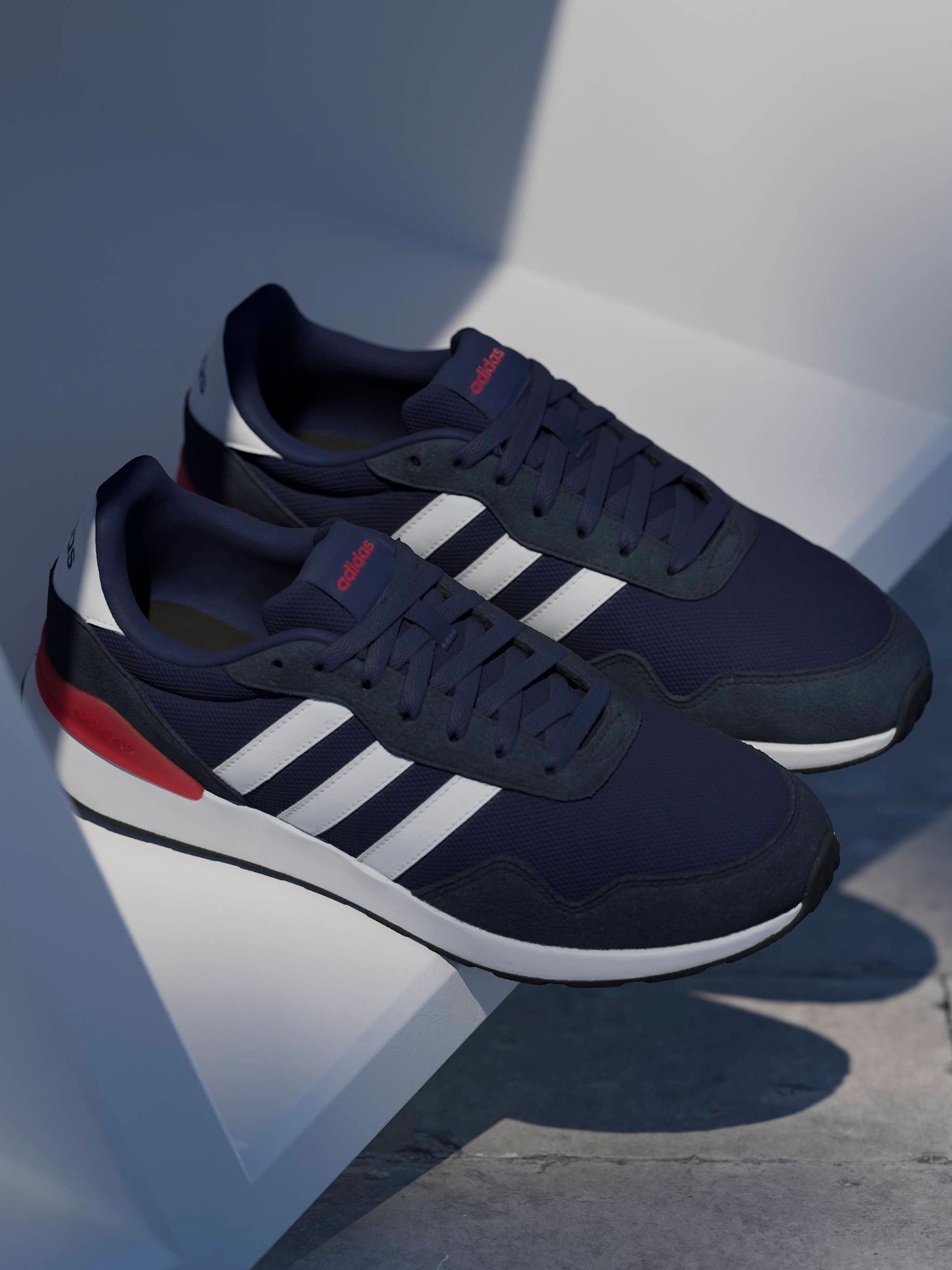 Next：日本 ブルー - adidas Run 60s 4.0 スニーカー from Next Japan