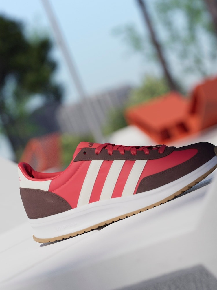 rdeča - adidas copati Run 72s - Slika 2 iz 16 rdeča - adidas copati Run 72s - Slika 2 iz 16