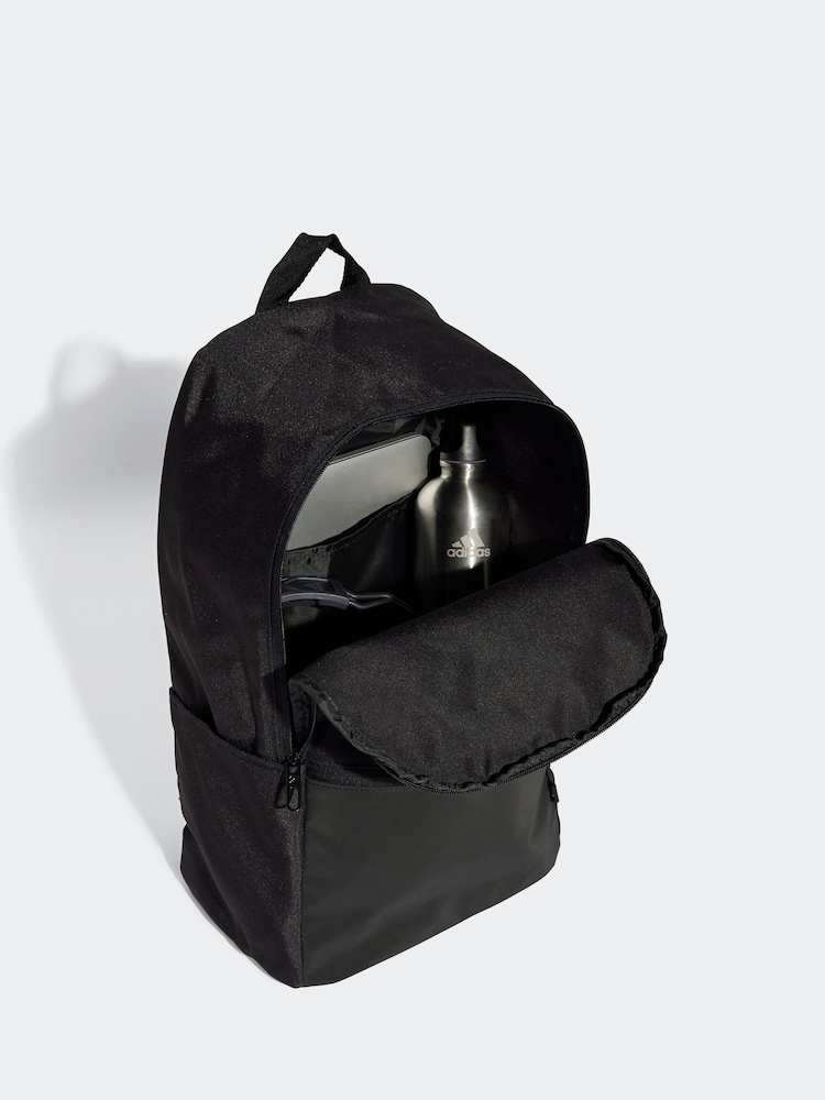 adidas day backpack black Weekender  Small Lightweight Everyday Bag, 19L, Black/1, OSFA adjustable shoulder straps  guarantee high wearing comfort and individual adjustment adidas Backpack Black | Footshop