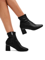 Carvela Atlantis Black Boots - Image 5 of 5