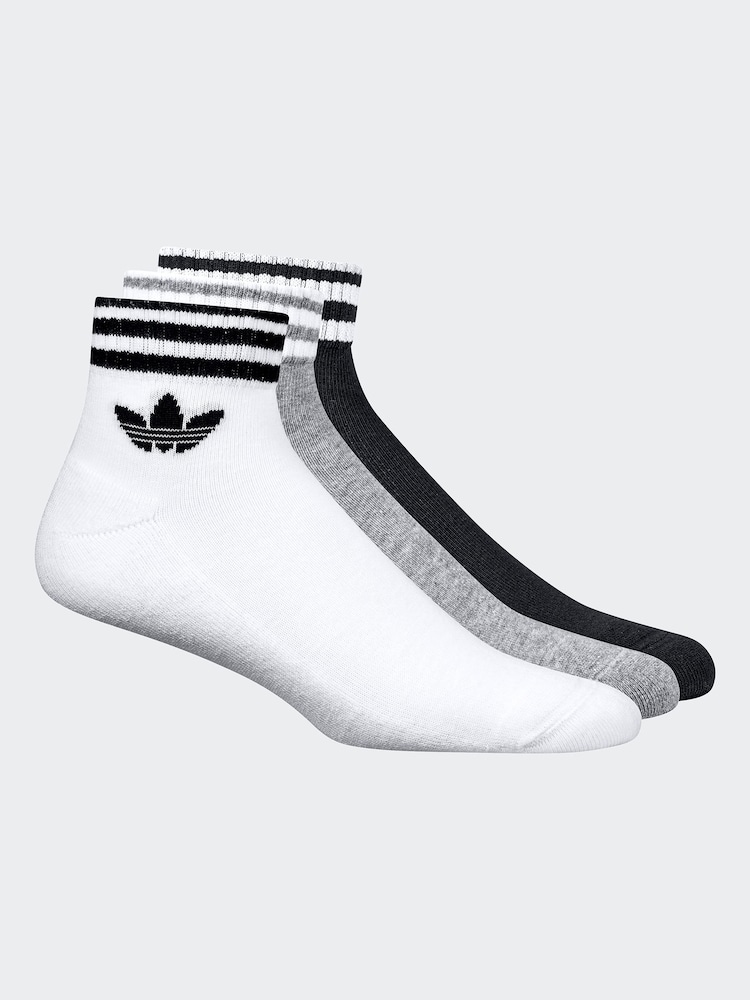 adidas Originals White Ecru Ankle Socks 3 Pack - Image 2 of 5 adidas Originals White Ecru Ankle Socks 3 Pack - Image 2 of 5