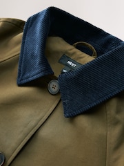 Verde cáqui - Casaco trench coat estilo heirtage com abotoamento simples e gola contrastante - Imagem 8 de 9