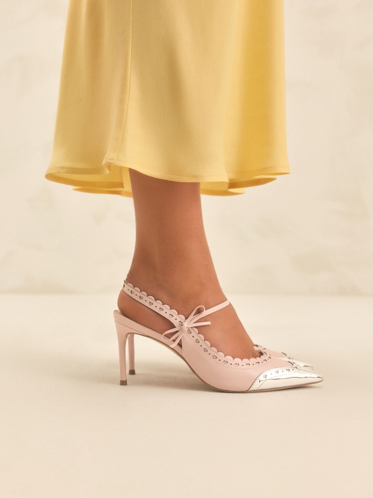 Svetlo roza - Tabitha Simmons x Next Josephine Leather Point Toe Bow Brogue Detail Slingback Shoes - Slika 1 iz 9 Svetlo roza - Tabitha Simmons x Next Josephine Leather Point Toe Bow Brogue Detail Slingback Shoes - Slika 1 iz 9