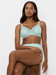 Triumph Ladyform Soft Minimiser Wired Bra - Image 4 of 5