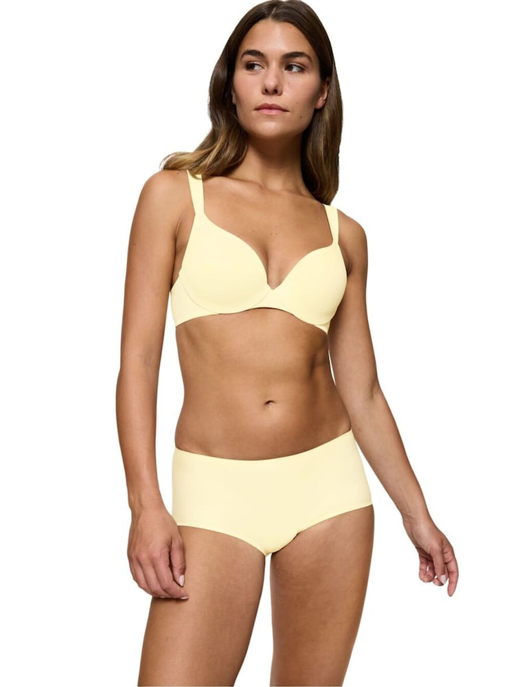 Желтые трусы-шорты Triumph Body Make-Up Illusion - Image 1 of 5