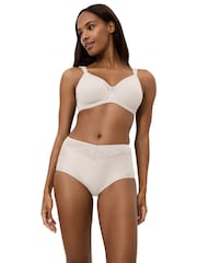 Triumph True Shape Sensation T Minimizer Bra - Image 5 of 9