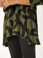 Roman Green Brush Print Hanky Hem Top - Image 5 of 5