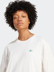 adidas Originals White Graphic Tennis Boyfriend 100% Cotton T-Shirt - Image 4 of 6