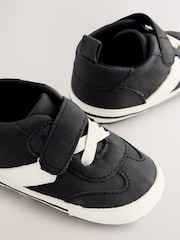 Black/White Baby Touch Fastening Elastic Lace Chevron Trainers (0-2mths) - Image 5 of 5