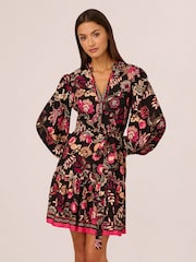 Vestido corto negro estampado Adrianna de Adrianna Papell - Imagen 1 de 7