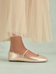 Dourado - Sapatos Mary Jane de couro Tabitha Simmons x Next Elfie Scalloped - Imagem 4 de 10