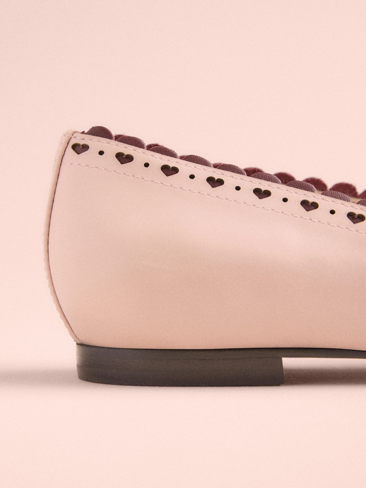 Roza kožna - Tabitha Simmons x Next Emilia Leather Point Toe Bow Brogue Detail Ballerina - Slika 5 iz 5