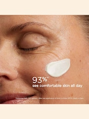 Clarins NutriLumire SPF 15 Cream 50ml - Image 5 of 5