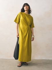 Verde oliva - Vestido midi torcido com camiseta de manga curta - Imagem 2 de 7