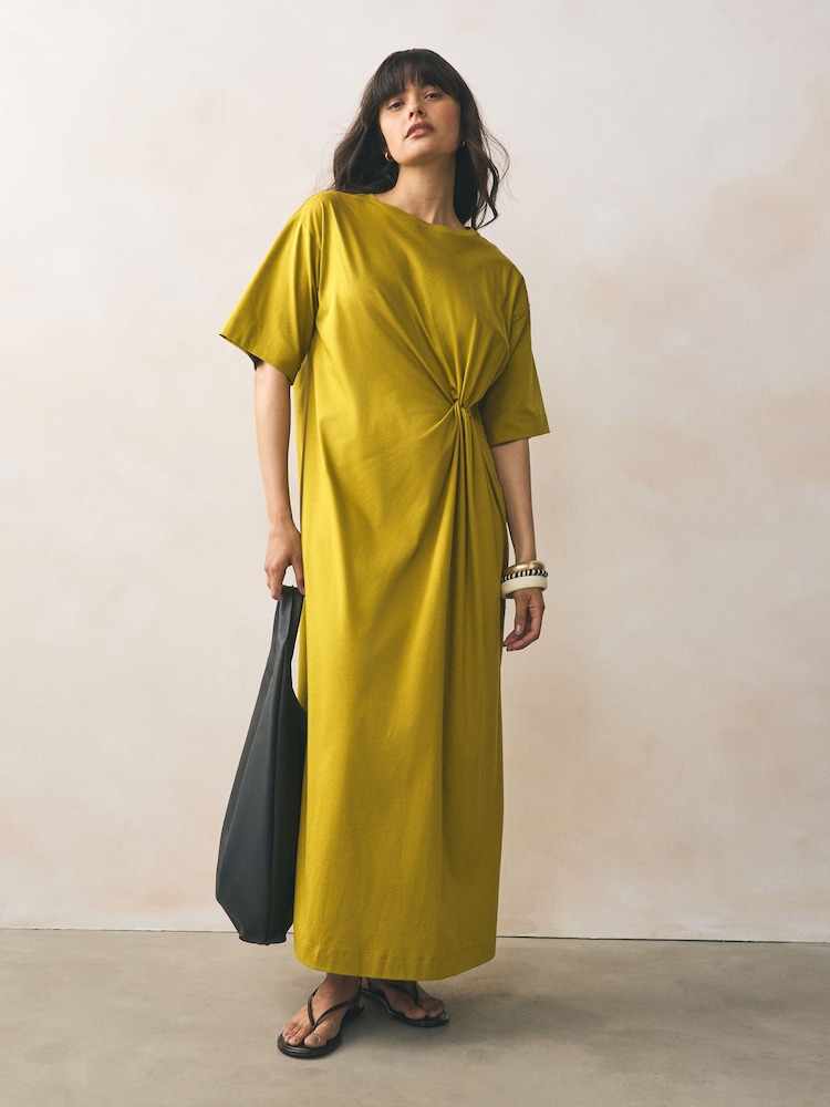 Verde oliva - Vestido midi torcido com camiseta de manga curta - Imagem 2 de 7
