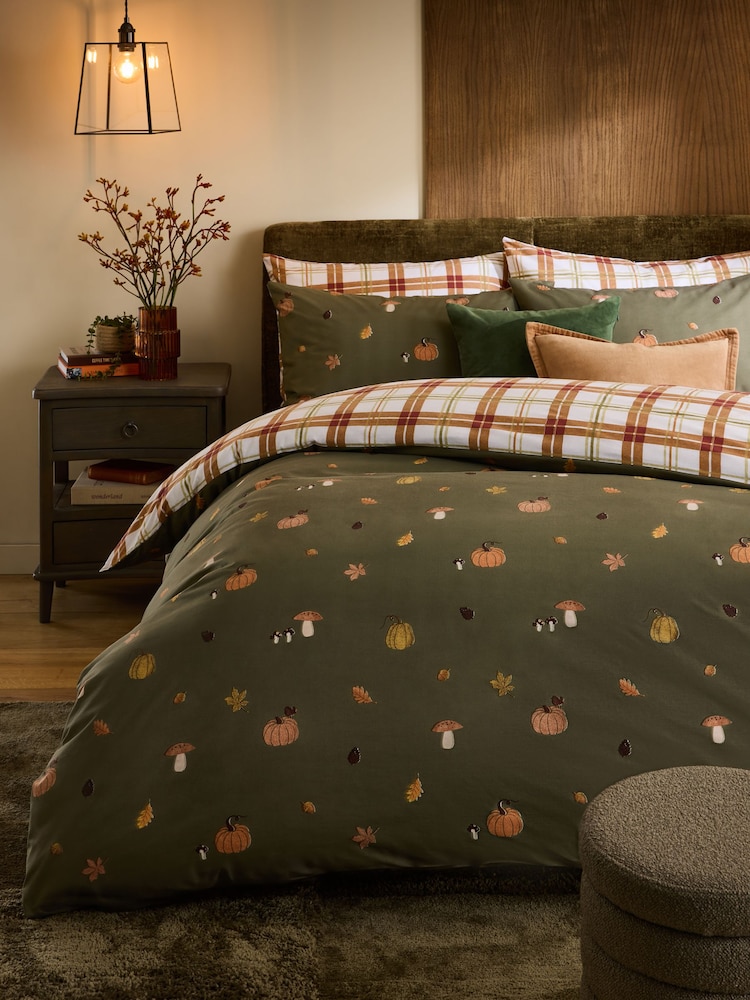 2 Pack Autumn Pumpkin Reversible Duvet Covers and Pillowcases Set - Image 2 of 8