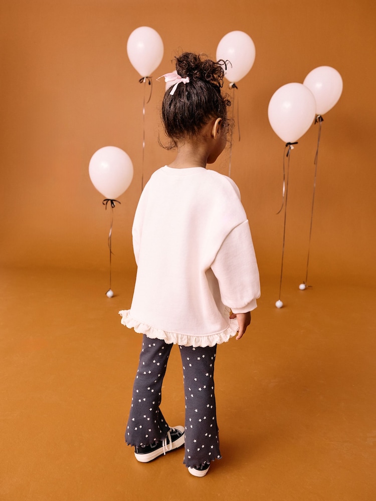 Cream Halloween Witch - Frill Hem Sweatshirt & Flare Leggings Set (3mths-7yrs) - Imagen 2 de 9 Cream Halloween Witch - Frill Hem Sweatshirt & Flare Leggings Set (3mths-7yrs) - Imagen 2 de 9
