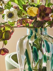 Nina Campbell Green Large Confetti Glass Vase - Image 2 of 5