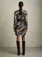 Reiss Black/Blue Jasmine Jersey Printed Tie-Waist Mini Dress - Image 4 of 5