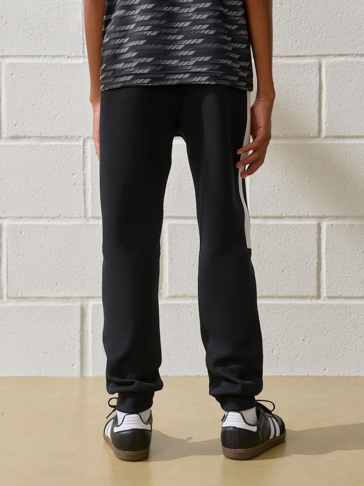 Abercrombie & Fitch Logo Tapered Joggers With Stripe Detail - Image 2 of 7 Abercrombie & Fitch Logo Tapered Joggers With Stripe Detail - Image 2 of 7