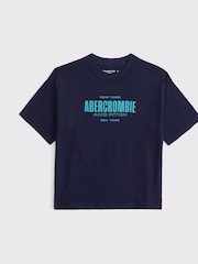 تيشيرت رسم بشعار من Abercrombie & Fitch - صورة 1 من 1