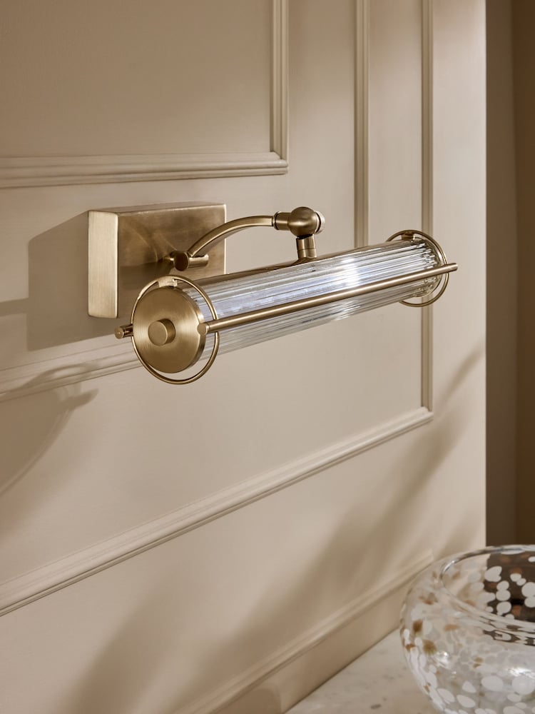 Brass Hertford Rechargeable Picture Wall Light - Image 2 of 7