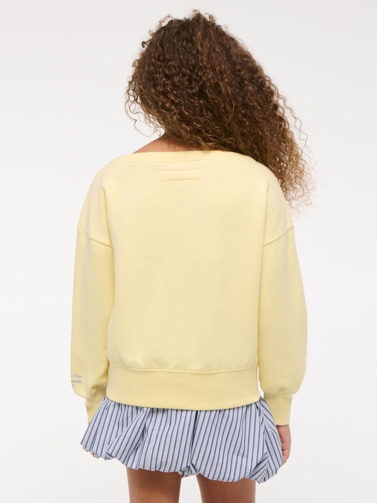 Off Shoulder Graphic Jersey Sweatshirt - Image 2 of 8