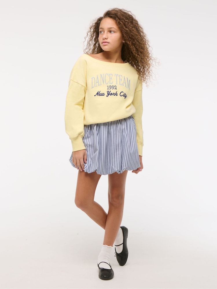 Off Shoulder Graphic Jersey Sweatshirt - Image 3 of 8