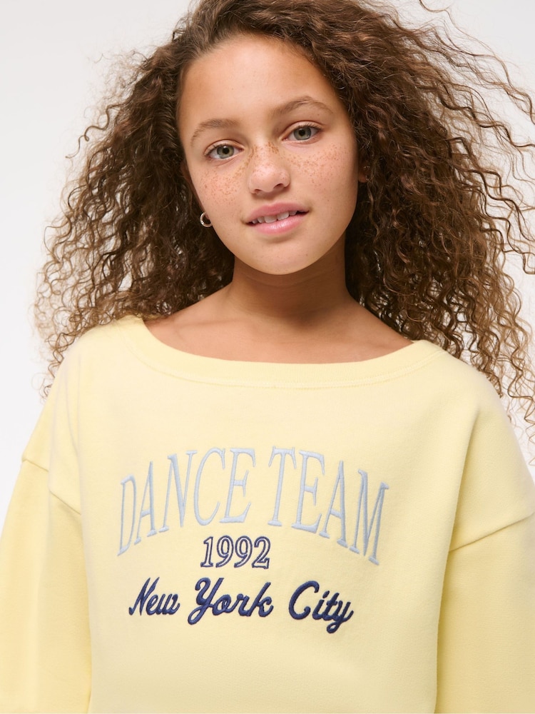 Off Shoulder Graphic Jersey Sweatshirt - Image 6 of 8