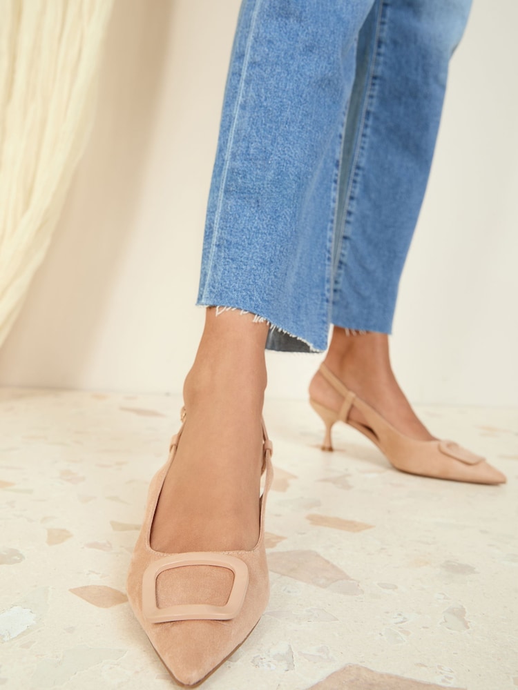 Nude - Friends Like These Buckle Slingback Kitten Heel Faux Suede Court Shoes - Imagen 1 de 5 Nude - Friends Like These Buckle Slingback Kitten Heel Faux Suede Court Shoes - Imagen 1 de 5