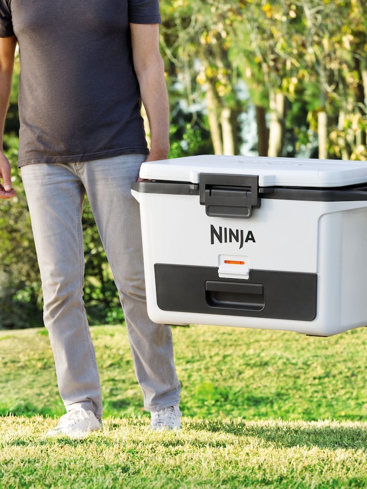 Ninja White FrostVault 50QT/47L FB151UKGY Cool Bags Hard Cooler - Image 1 of 5