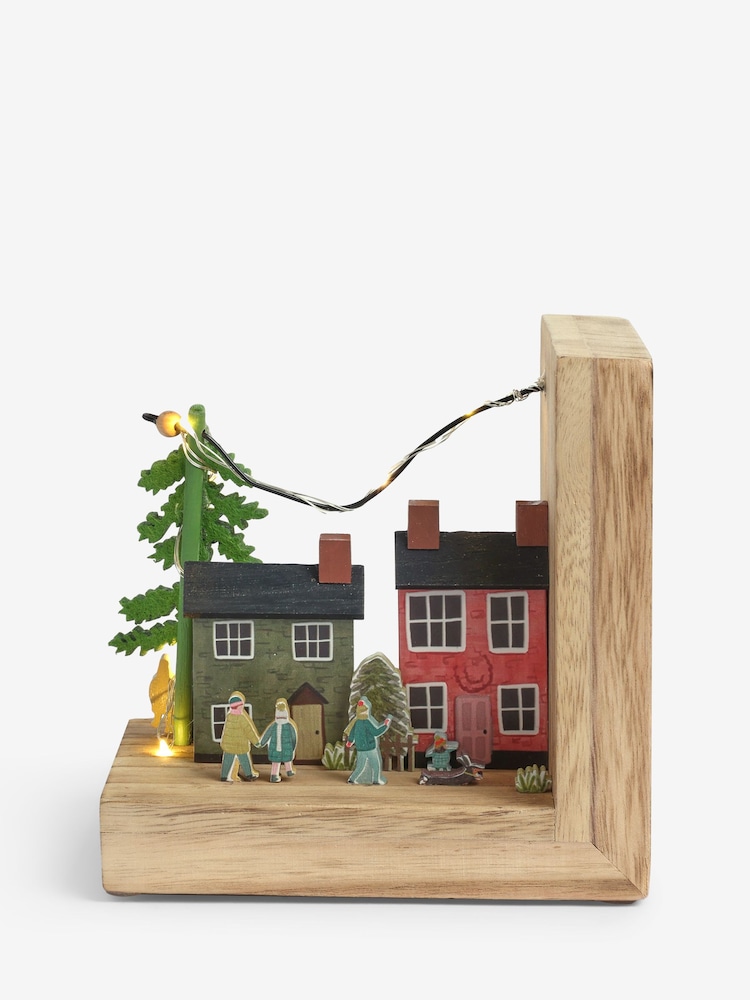 Multi Wooden House Scene Bookend - Image 1 of 6