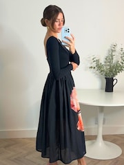 فستان Rhoda ماكسي من الجيرسيه 2-في-1 بتصميم مورد من Style Cheat - صورة 3 من 4