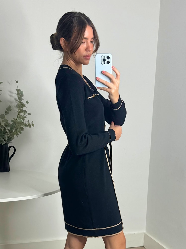 Preto - Style Cheat de malha com decote em contraste e Calla Short Dress - Imagem 2 de 4